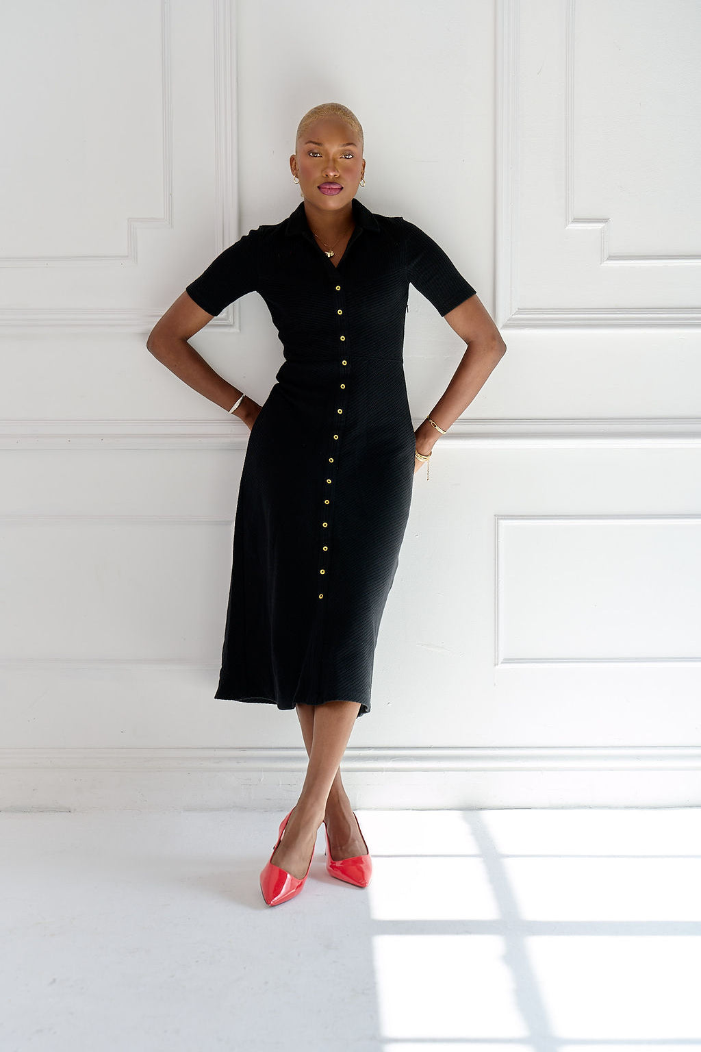 The Kōr Organic Cotton Ribbed Knit Shirt Dress in Black