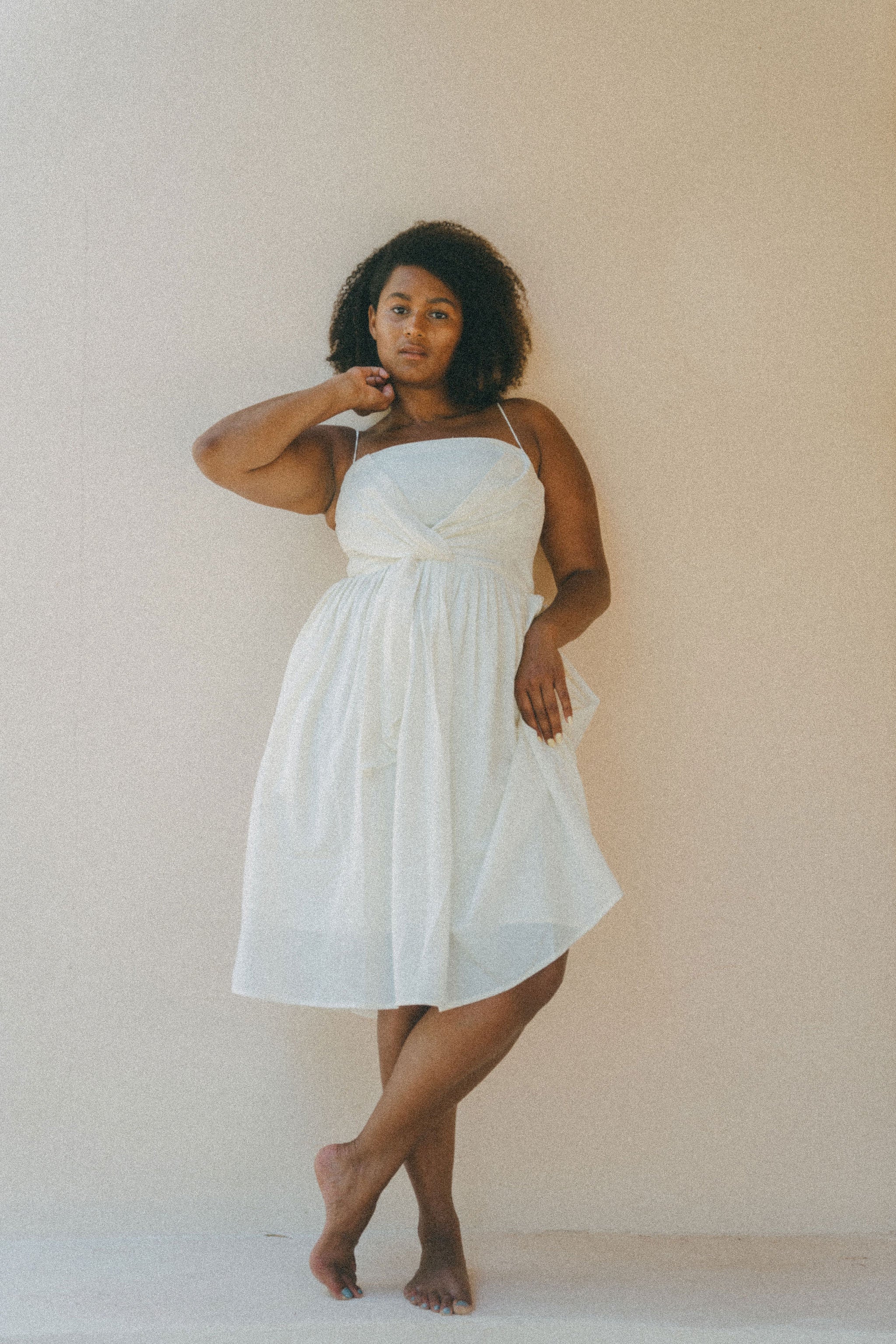 short summer dress in white with pockets